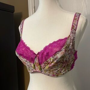 AUBADE Paris French Lace Magenta Floral Bra 34 D